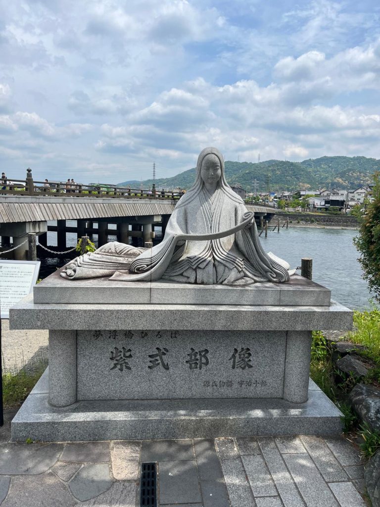 Murasaki Shikibu statue